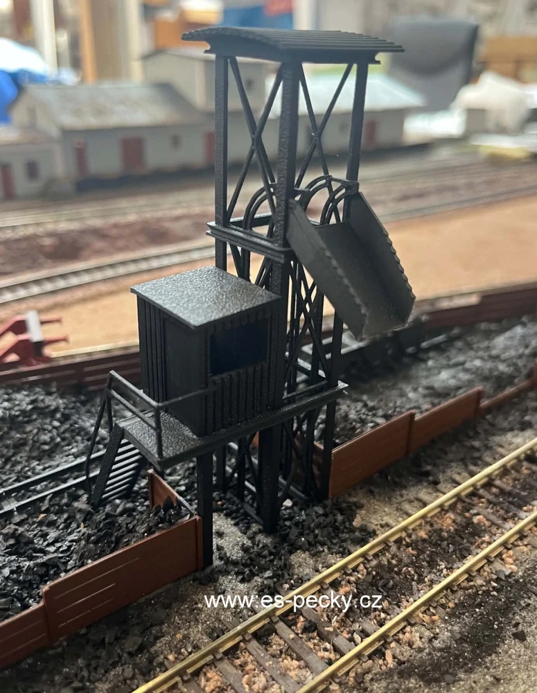 49004 Es H0 Zauhlovací výtah-sestavený model