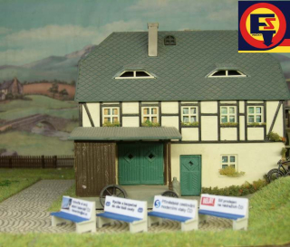 23326 Betonové lavičky s reklamou 4ks