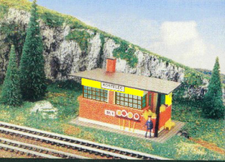 21026.02 TT Stavědlový domek Kostelec - žlutý